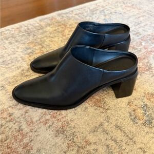 Everlane Outlaw Leather Mules in Black (no longer in stock)